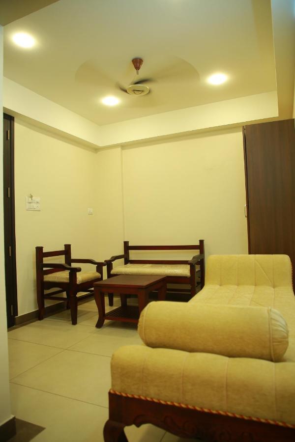 Kalathil Tourist Home Kunnamkulam Esterno foto