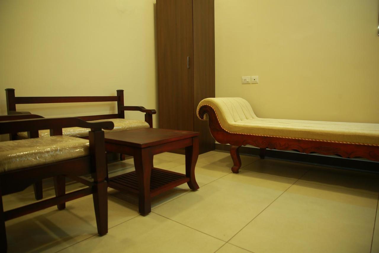Kalathil Tourist Home Kunnamkulam Esterno foto