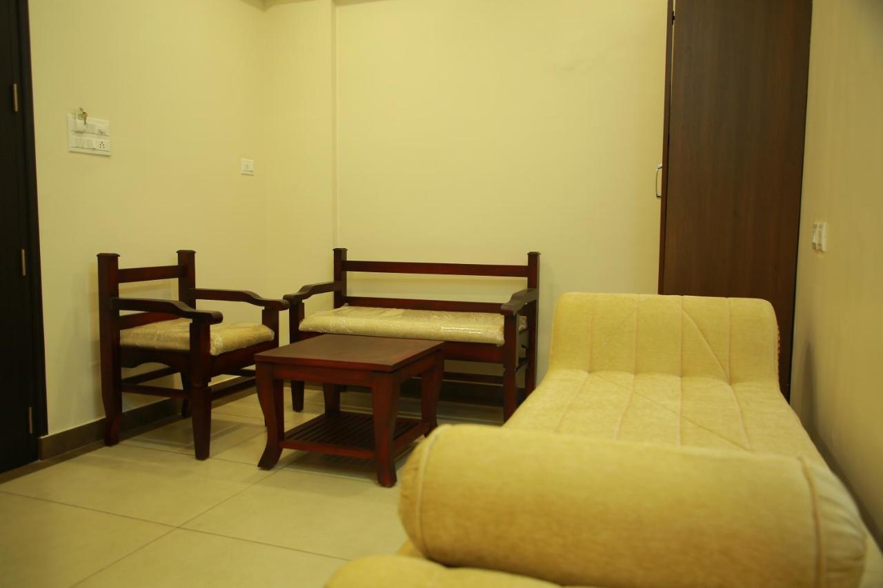 Kalathil Tourist Home Kunnamkulam Esterno foto