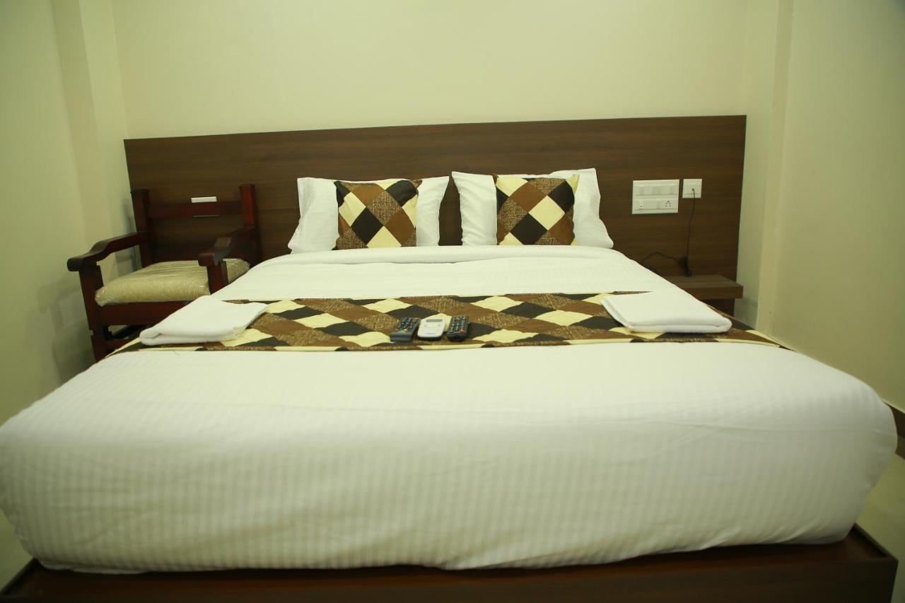 Kalathil Tourist Home Kunnamkulam Esterno foto